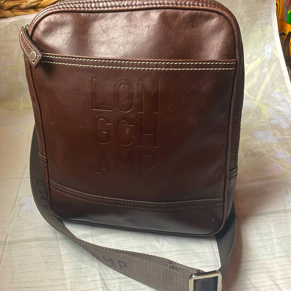 Leather cavalier mocha Longchamp crossbody bag! UNISEX